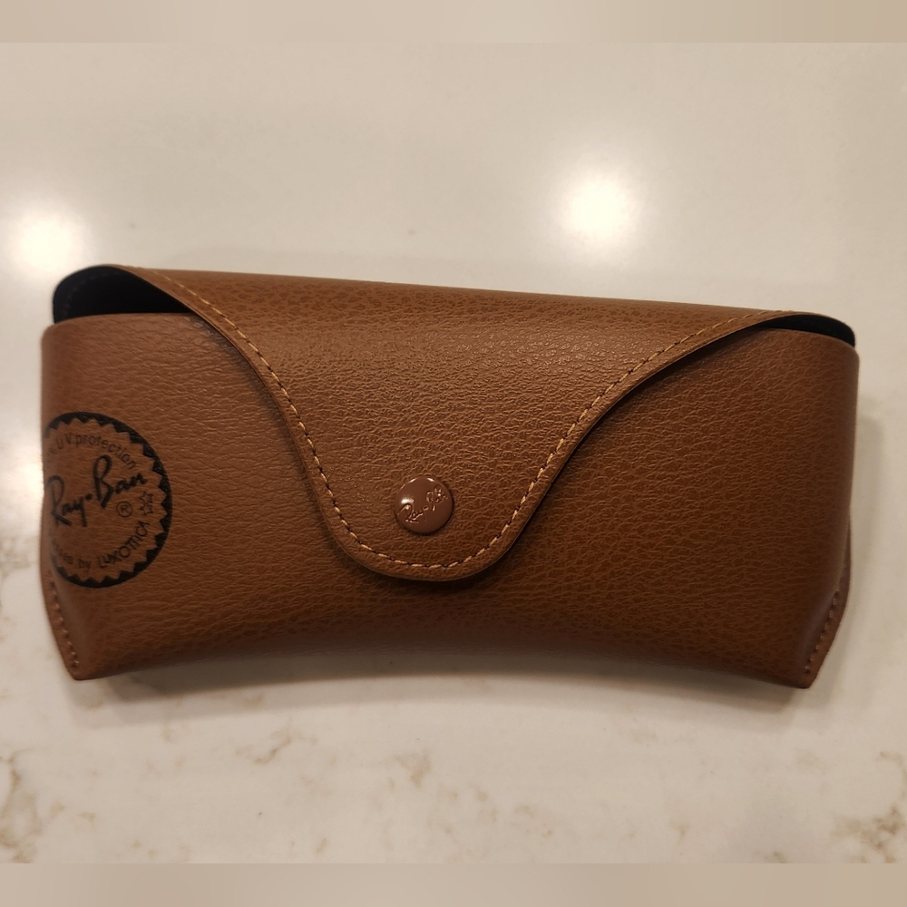 Ray-Ban Women's Tortoise Shell Sunglasses - Picture 7 of 8